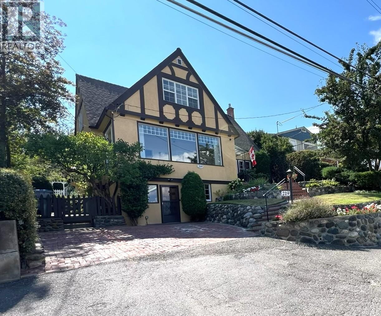 Property Photo: 219 St Paul Street West BC V2C 1G2