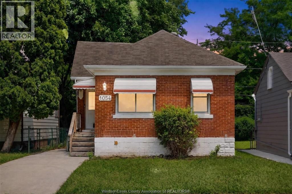 Property Photo: 1054 Josephine ON N9B 2L5
