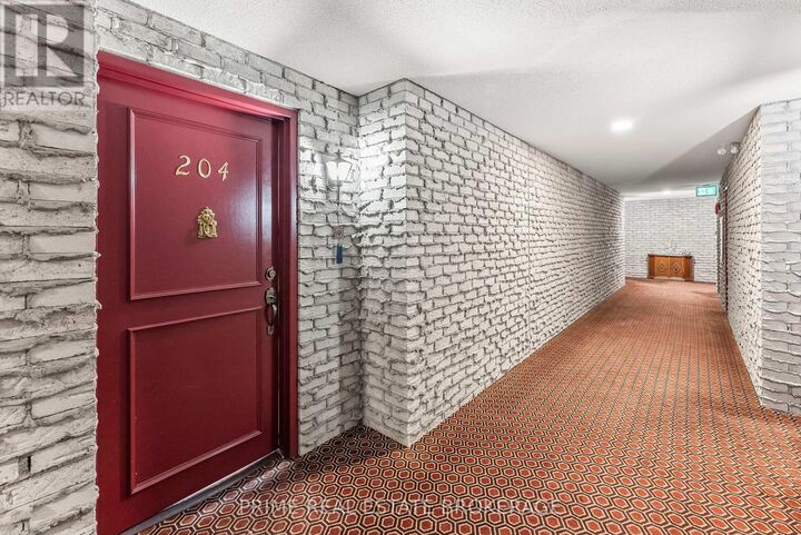 693 Windermere Road North 204 — photo 1
