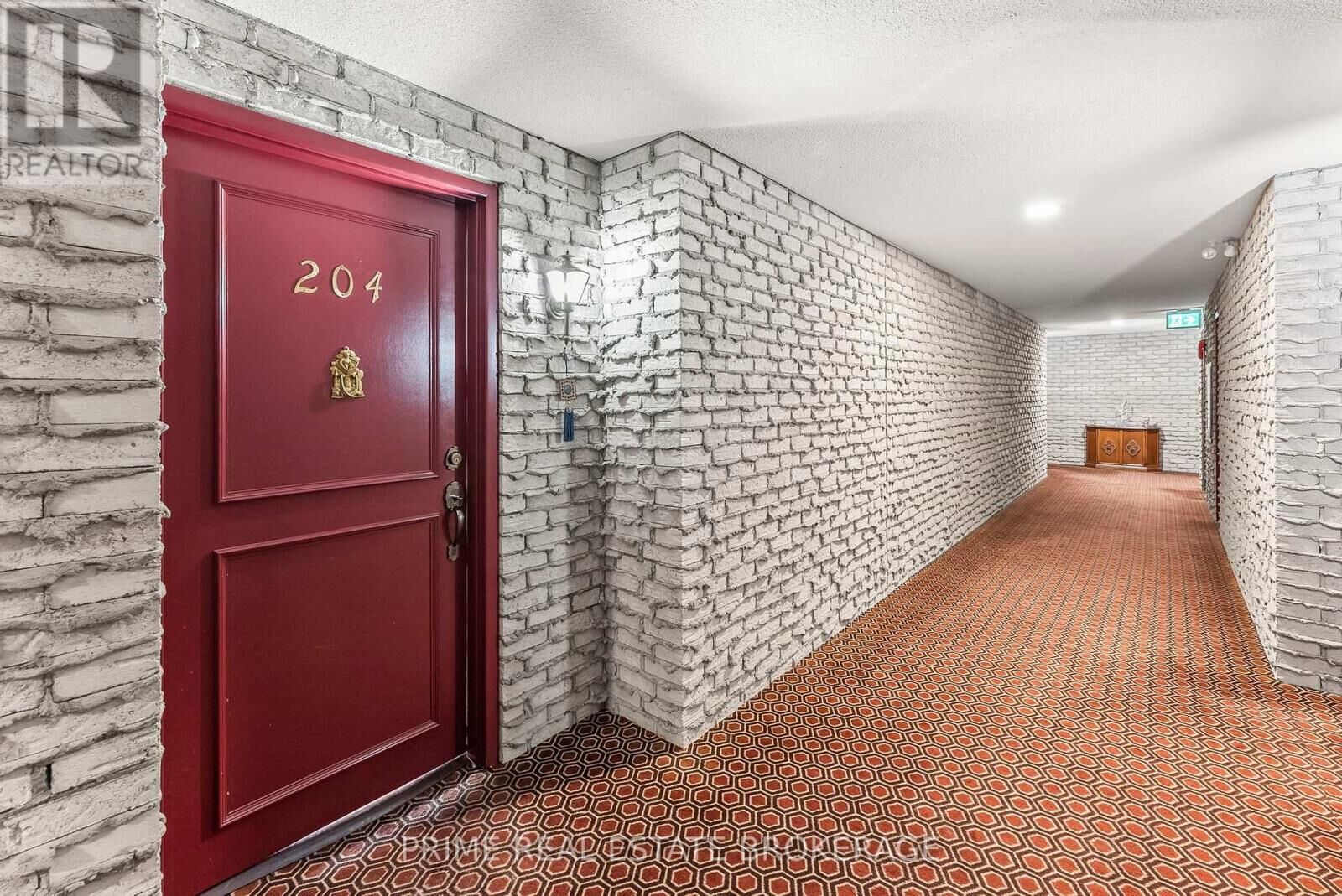 Property Photo:  693 Windermere Road North 204  ON N5X 2P1 