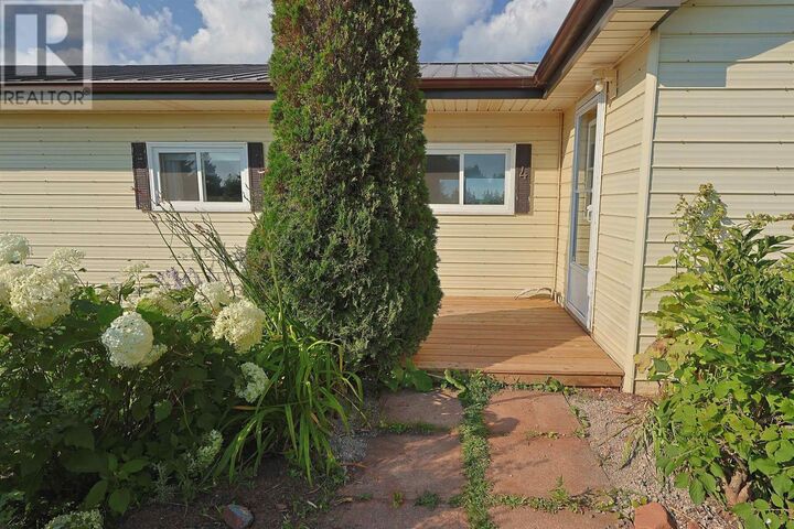 Property Photo:  4 Maple Drive  PE C0A 1H2 