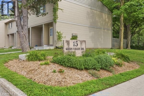 Property Photo:  15 Green Valley Drive 41  ON N2P 1K7 