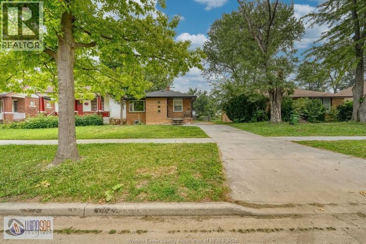 Property Photo:  736 Partington Avenue  ON N9B 2N7 