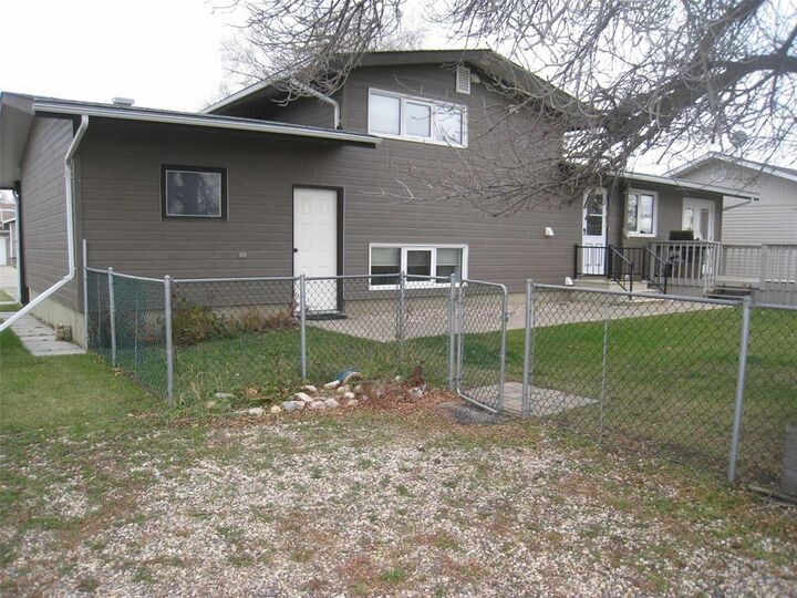 Property Photo: 109 Champlain Bay MB R0L 1Z0