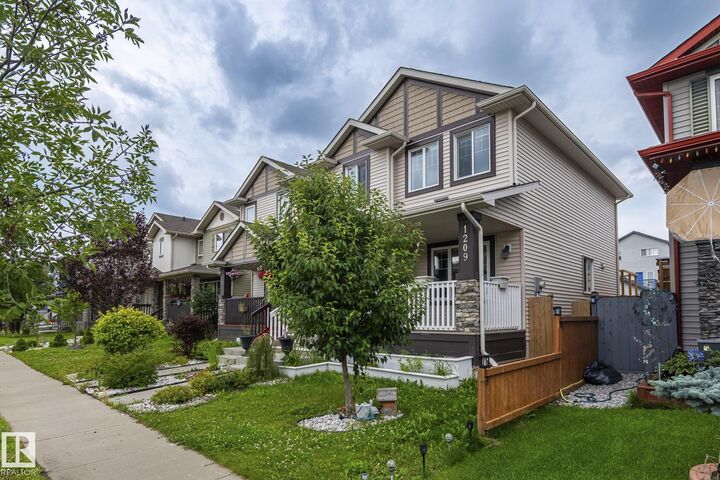 Property Photo: 1209 30 Avenue NW AB T6T 0V7