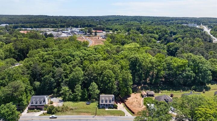 Property Photo: 132 Sunrise Strip GA 30117