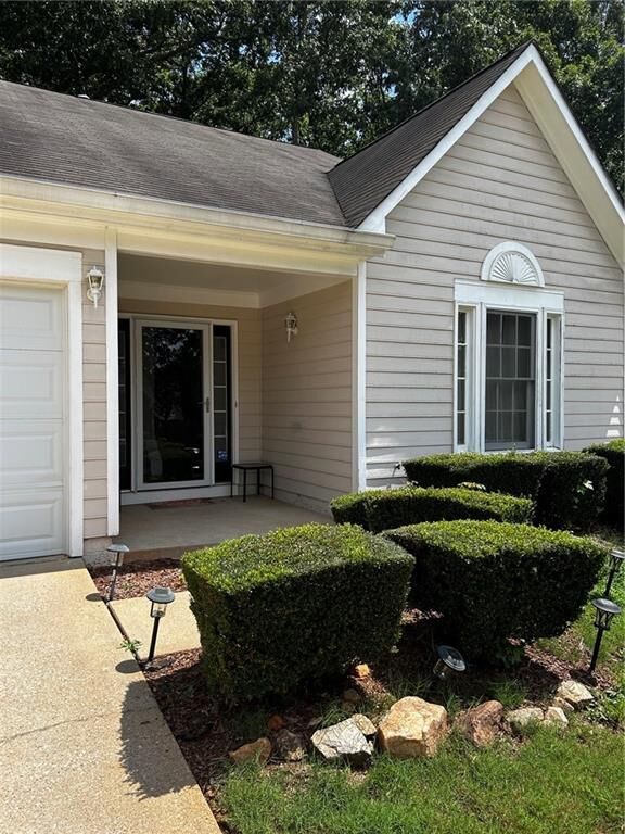 Property Photo: 4949 Penscot Way GA 30088