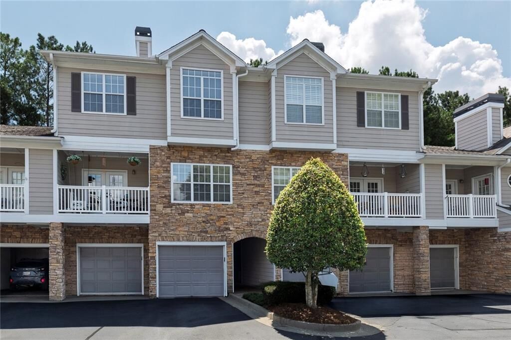 Property Photo:  207 The Crossings Lane  GA 30189 