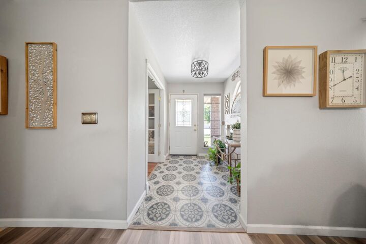 Property Photo: 18746 Auburn Way CA 93638