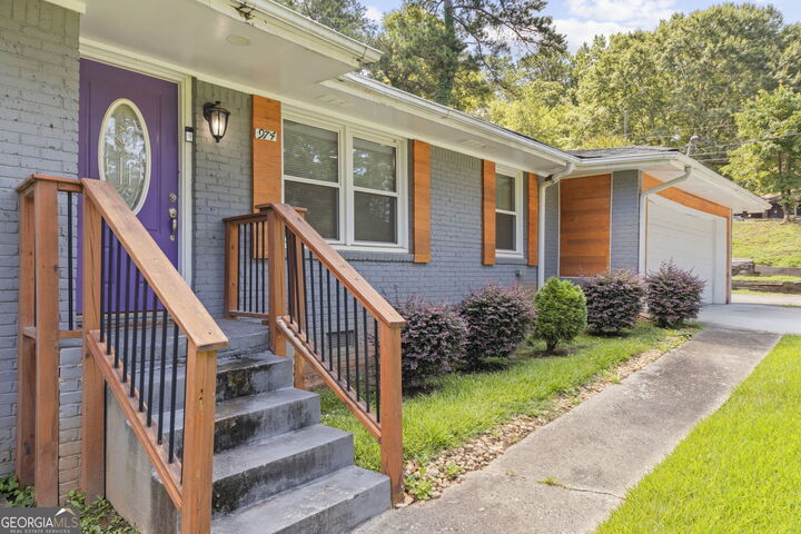 Property Photo: 974 Laurelmont Drive SW GA 30311