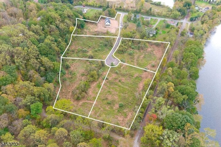 Property Photo:  6 Highland Meadows Road  NJ 08865 
