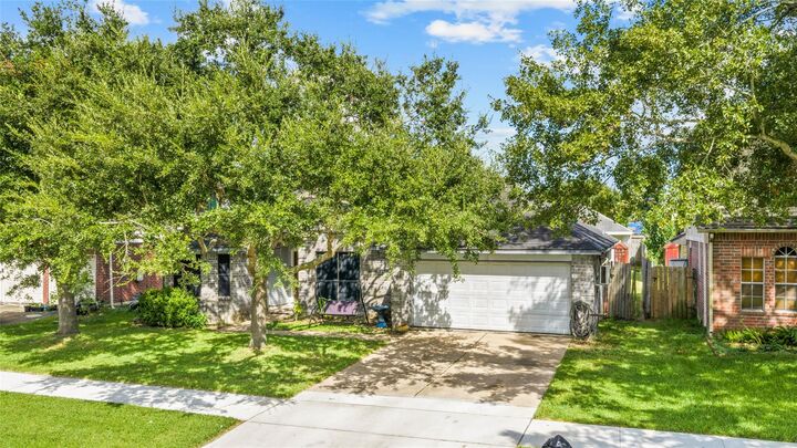 Property Photo:  3707 Somerton Drive  TX 77571 