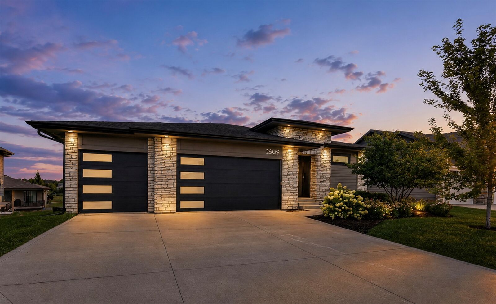 Property Photo: 2609 NW Rockwood Lane IA 50111
