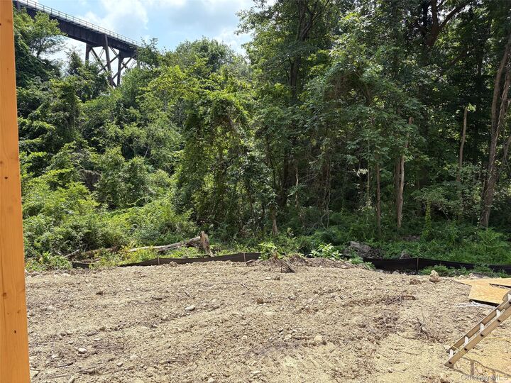 Property Photo:  4 Rosewood Lane  NY 12553 