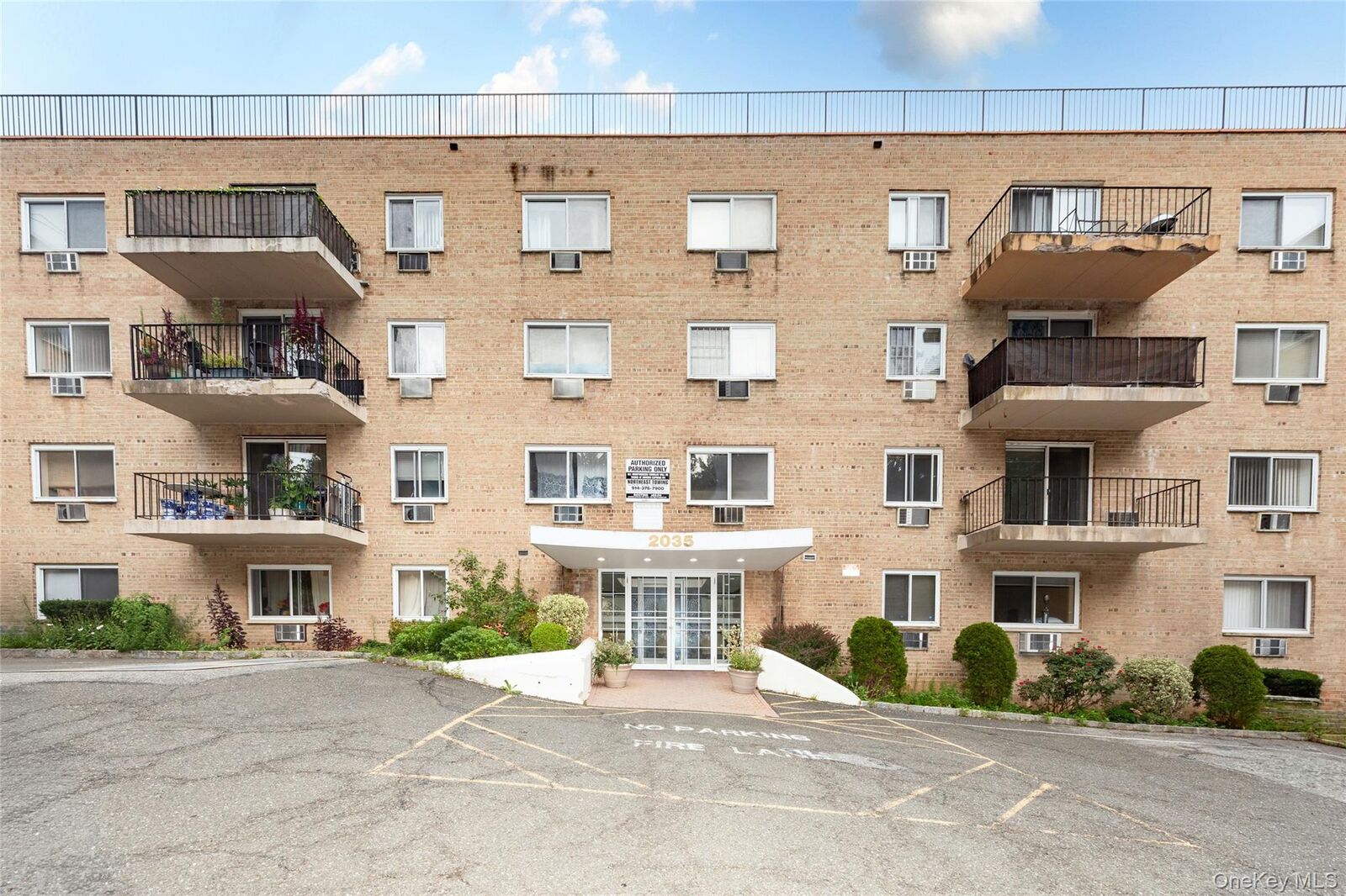 Property Photo: 2035 Central Park Avenue Aa4 NY 10710