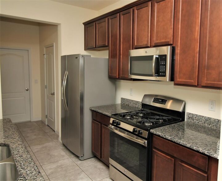 Property Photo:  1050 Nathan Ridge Road  FL 34715 