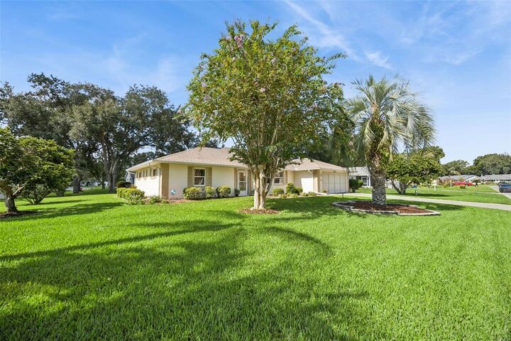 Property Photo: 26920 Racquet Circle FL 34748