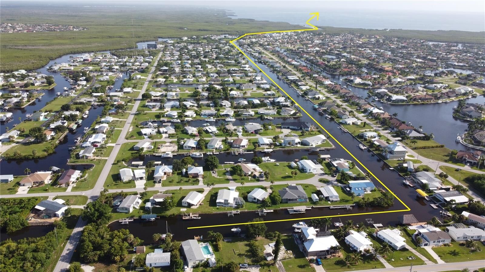 Property Photo: 721 Rio Villa Drive FL 33950