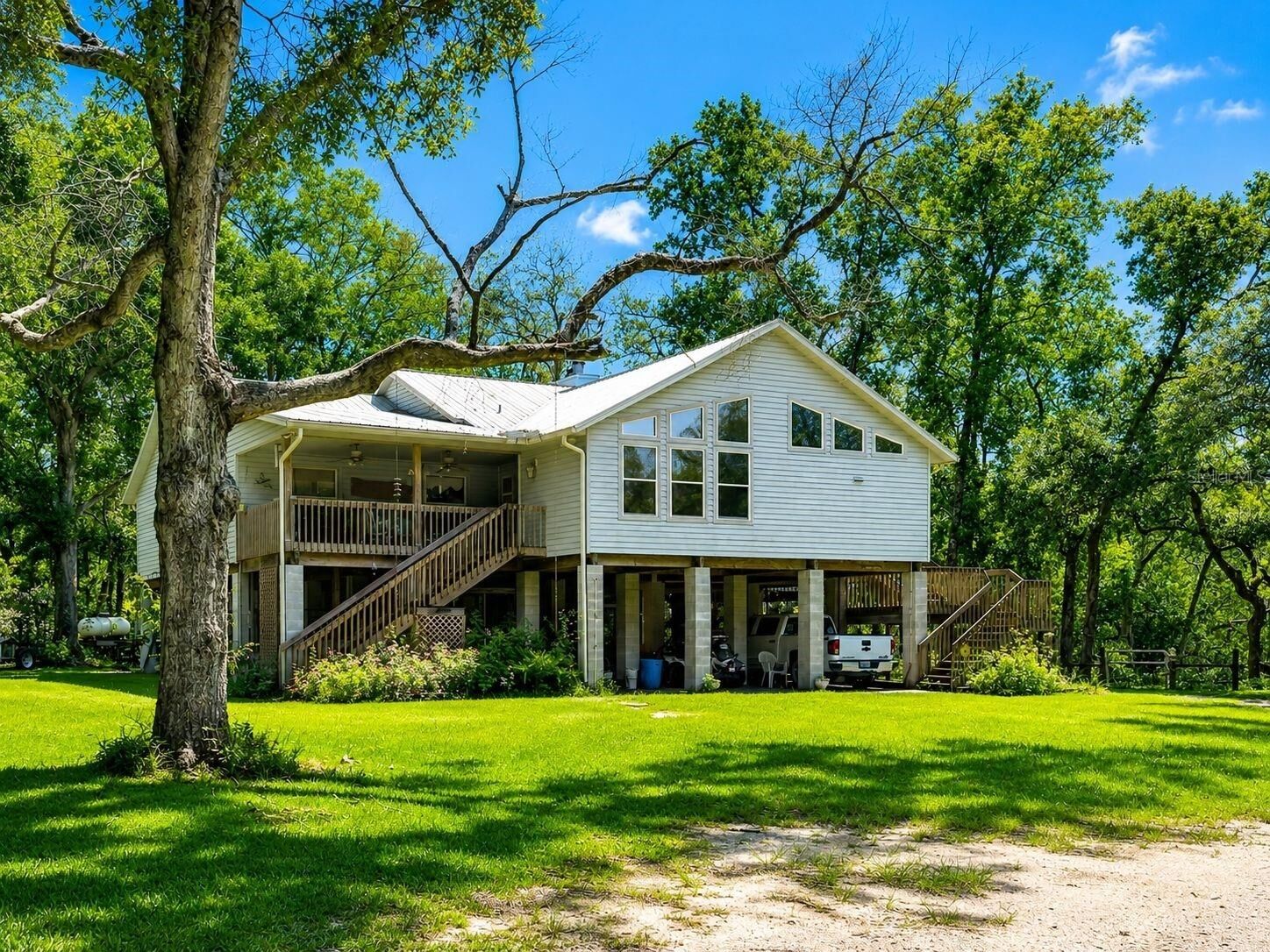 Property Photo:  16392 198th Trace  FL 32071 