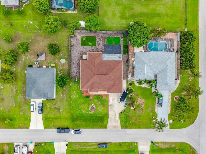 Property Photo: 2221 SW 3rd Avenue FL 33991
