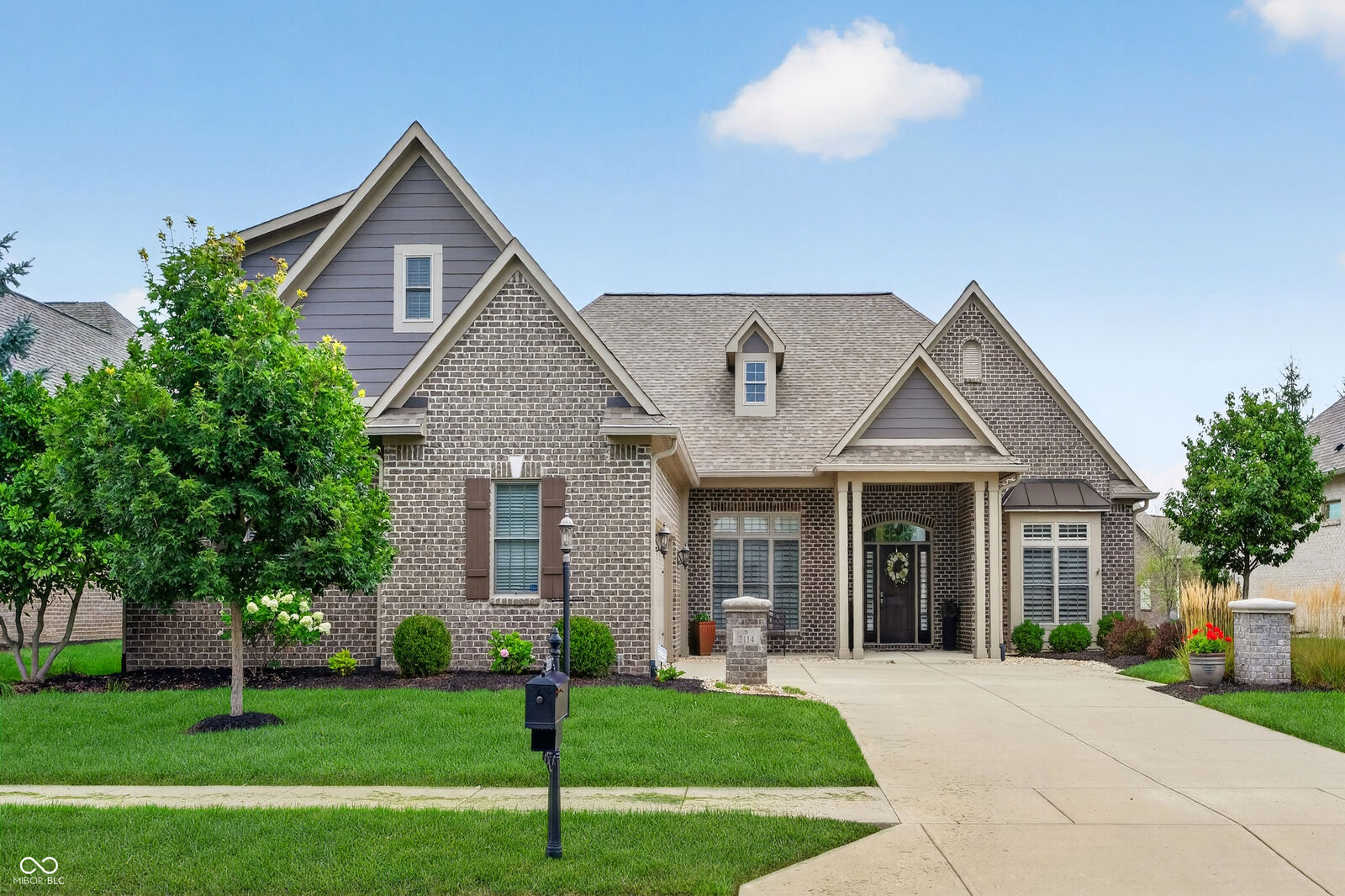 Property Photo:  2114 Renegade Court  IN 46032 