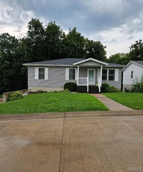 Property Photo:  107 Paulina Drive  MO 63401 