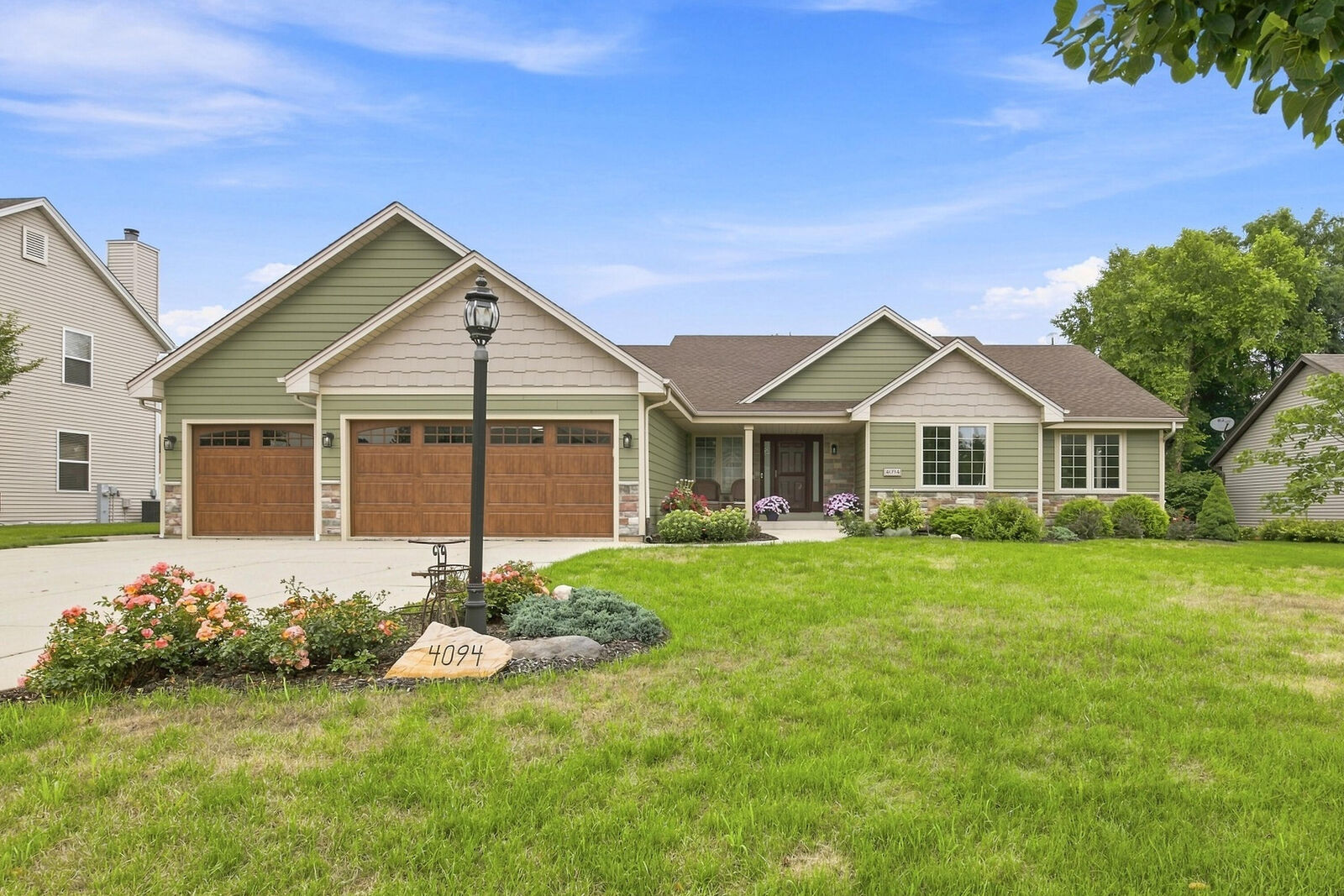 Property Photo: 4094 W Whispering Ridge Pass WI 53132