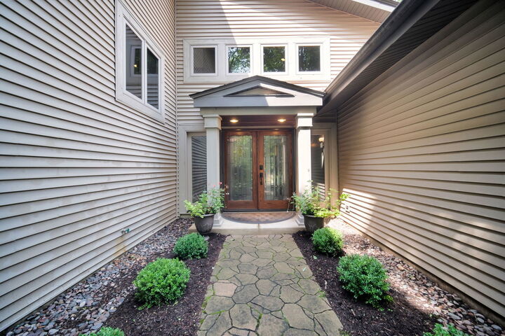 Property Photo:  43W976 Oakleaf Drive  IL 60119 