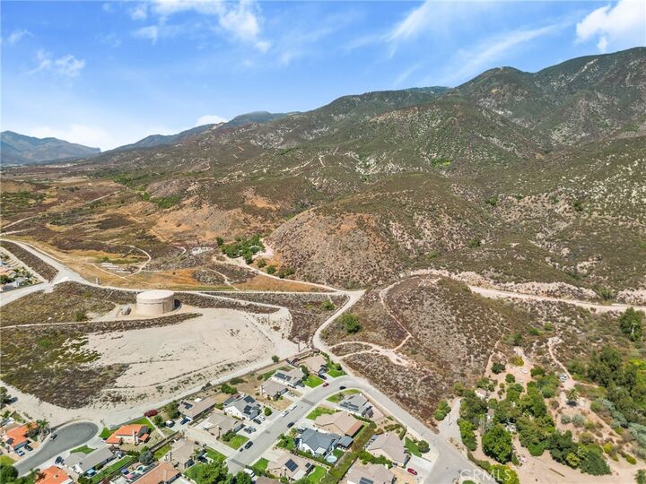 Property Photo:  2 Hill Drive W  CA 92407 