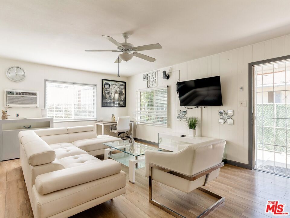 Property Photo: 138 S Madison Avenue CA 90004