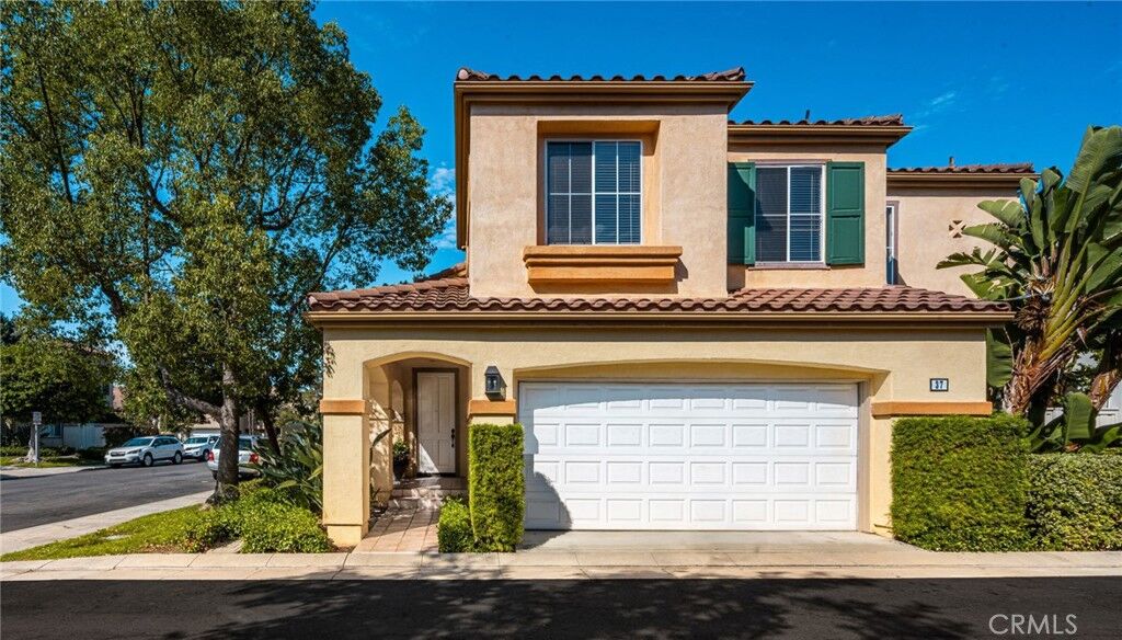 Property Photo:  37 Del Cambrea  CA 92606 