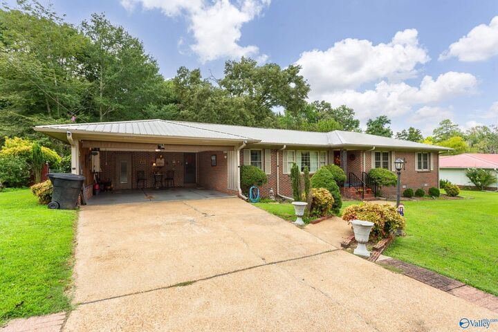 Property Photo:  2216 Argyle Way  AL 35904 