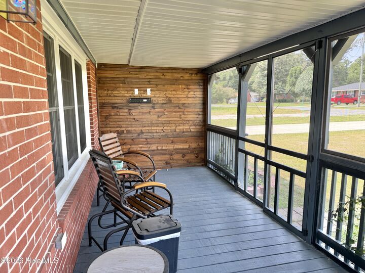 Property Photo: 206 Crestwood Drive NC 28580