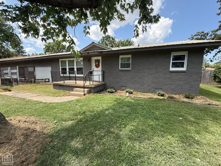 Property Photo: 510 N 9th Street AR 72450