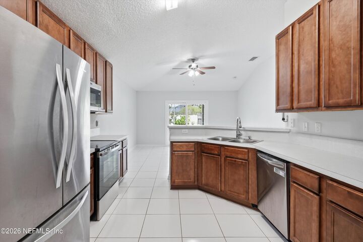 Property Photo: 9847 Sailor Drive FL 32221