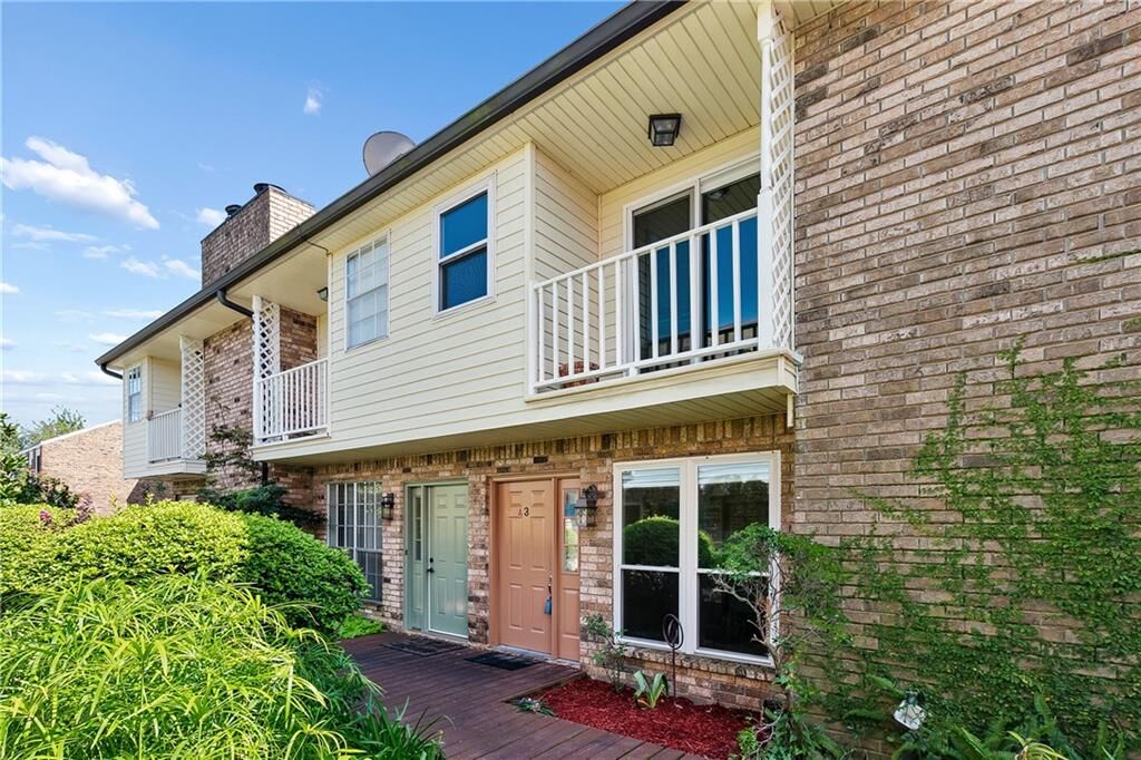Property Photo:  1012 St Julien Drive A3#28  LA 70065 