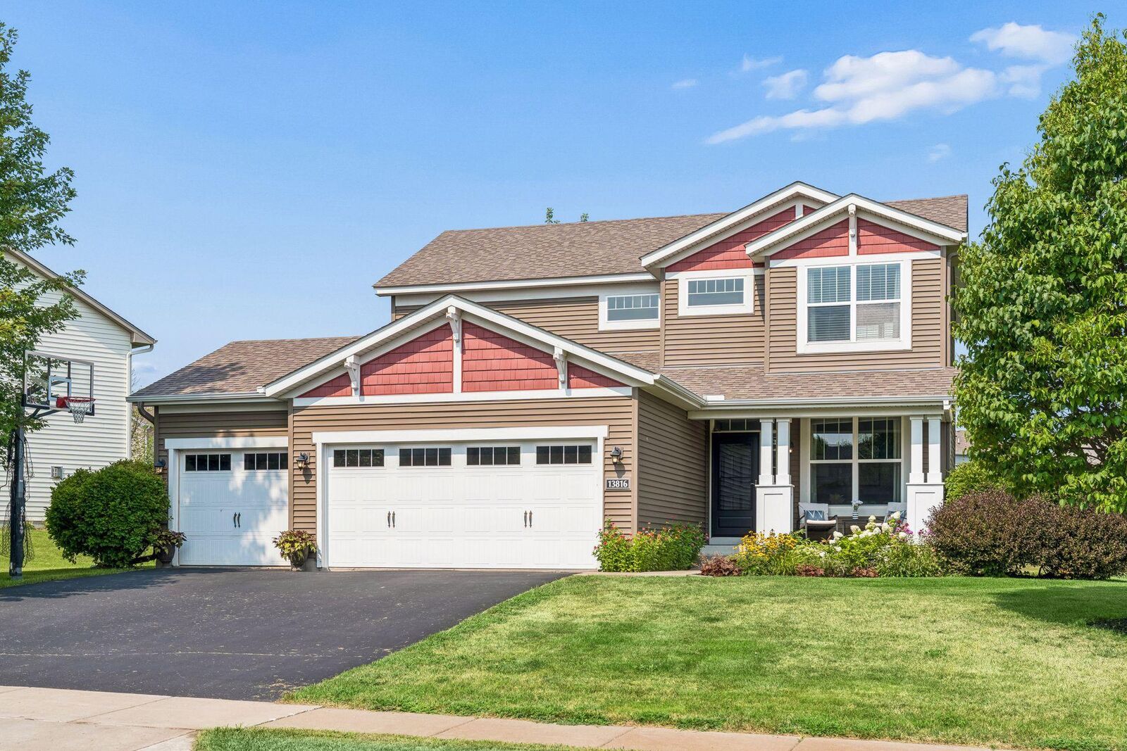 Property Photo: 13816 Savanna Drive MN 55374
