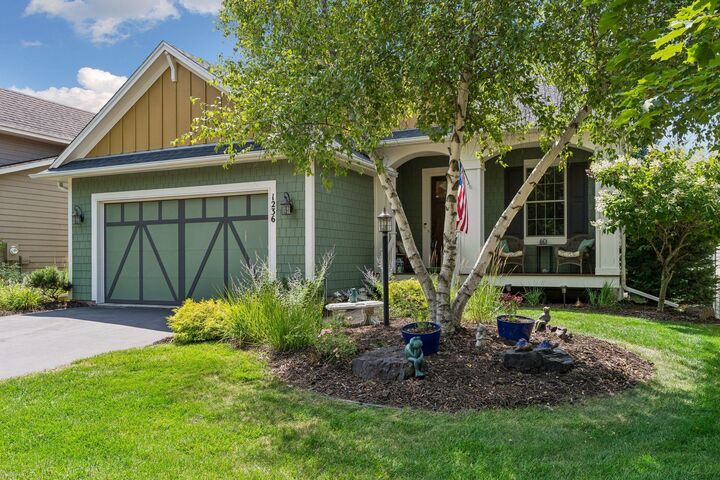 Property Photo: 1236 Lakemoor Drive MN 55129