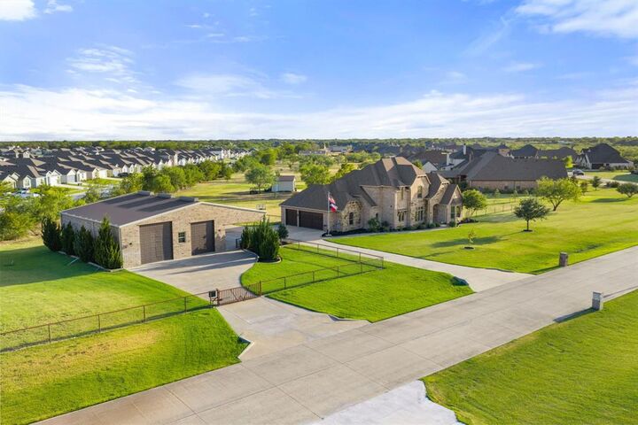 Property Photo: 5001 White Pine Drive TX 75189