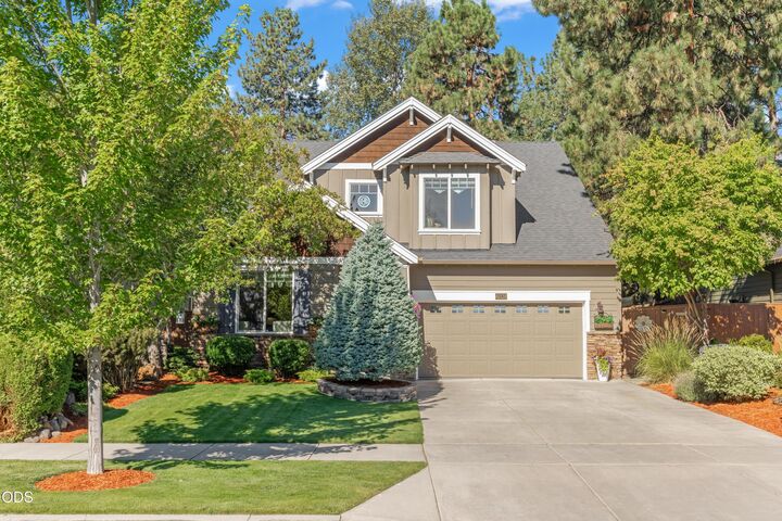 Property Photo:  61131 Lodgepole Drive  OR 97702 