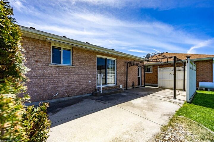 Property Photo: 44 Geoffery Road ON N0A 1N4