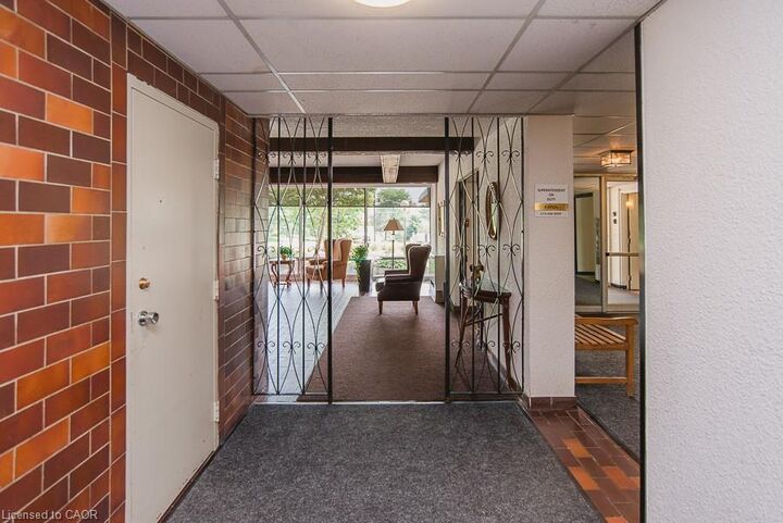 Property Photo: 225 Harvard Place 1511 ON N2J 4H4