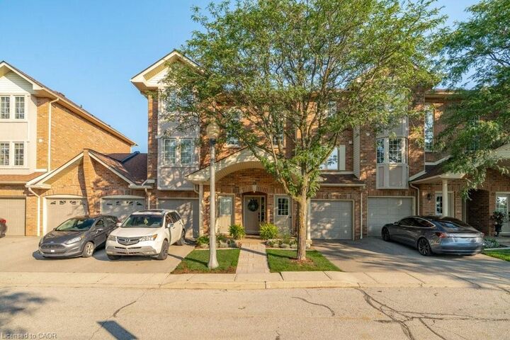 4045 Upper Middle Road 25 — photo 1