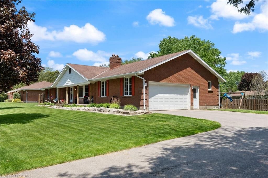 Property Photo: 8 Causyn Avenue ON N0E 1G0