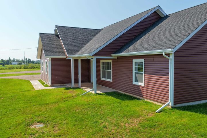 Property Photo:  42 Artz Lane  PE C1E 1R1 