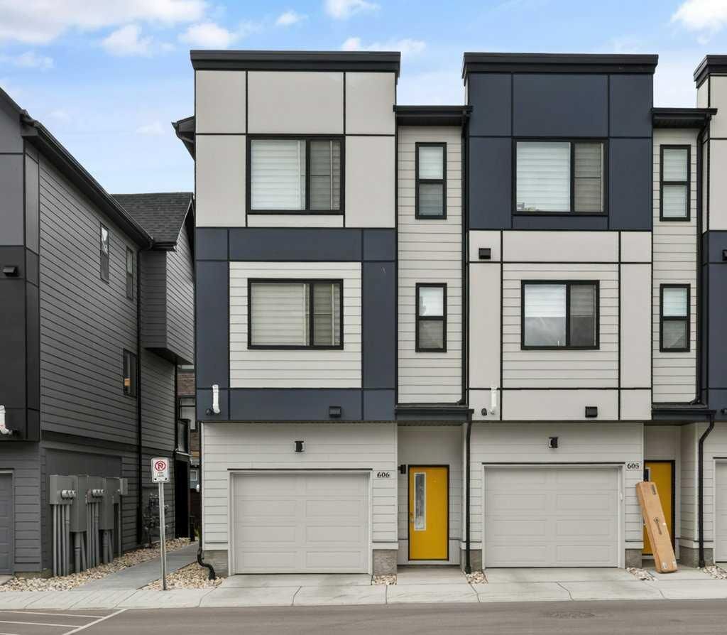 Property Photo: 550 Seton Circle SE 606 AB T3M 3Y8