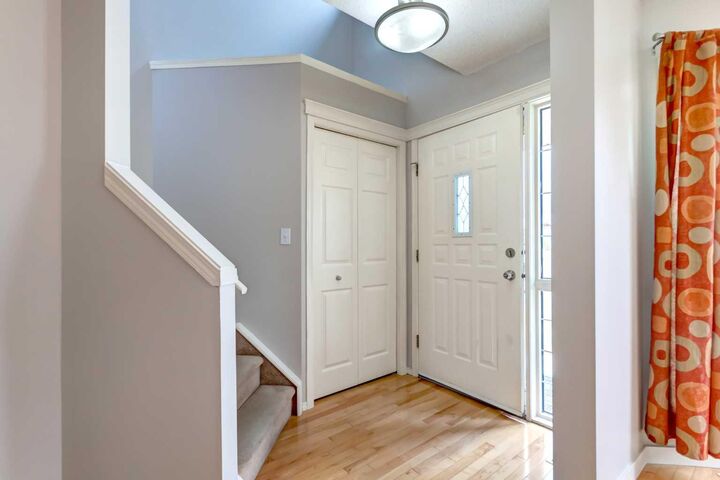 Property Photo:  33 Everstone Avenue SW  AB T2Y 4E6 