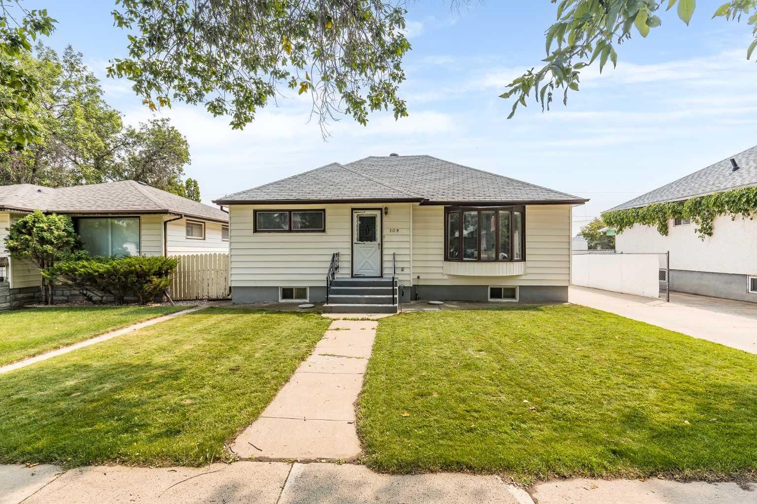 Property Photo:  109 4 Street SE  AB T1A 0J7 