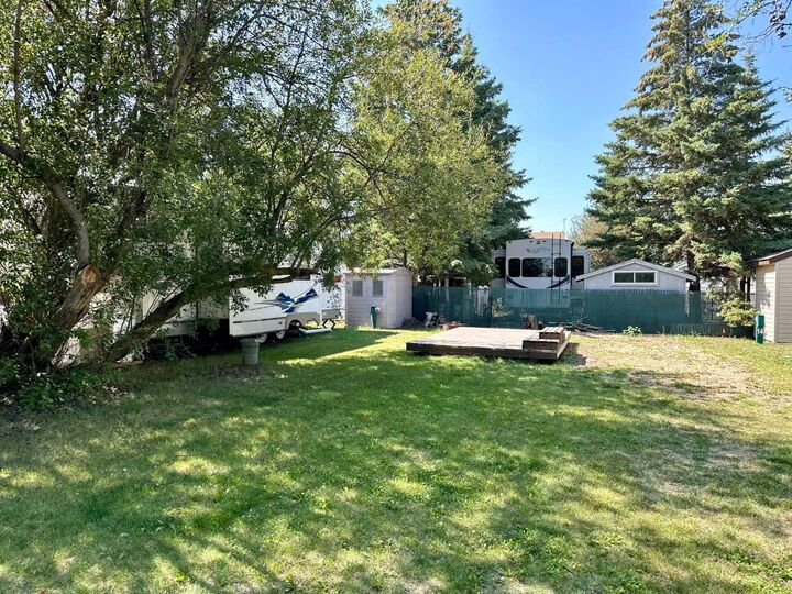 Property Photo: 12040 422 Township 14 AB T0C 0C0