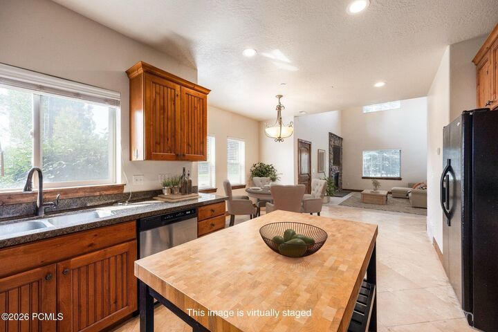 Property Photo:  1116 N 455 W 1  UT 84049 